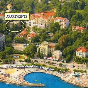  Appartamento Studio Apartman Kamelija